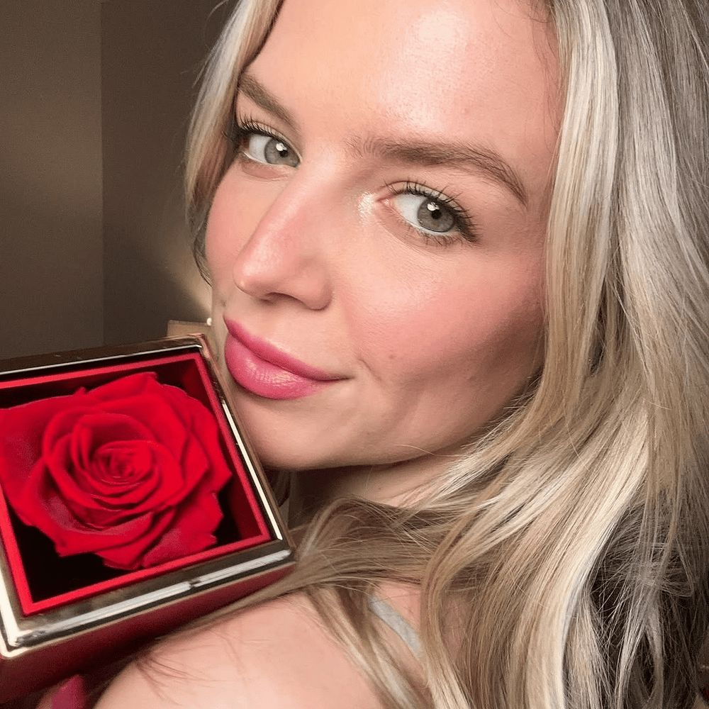 Colar Dois Corações com Caixa Giratória – Presente Personalizado